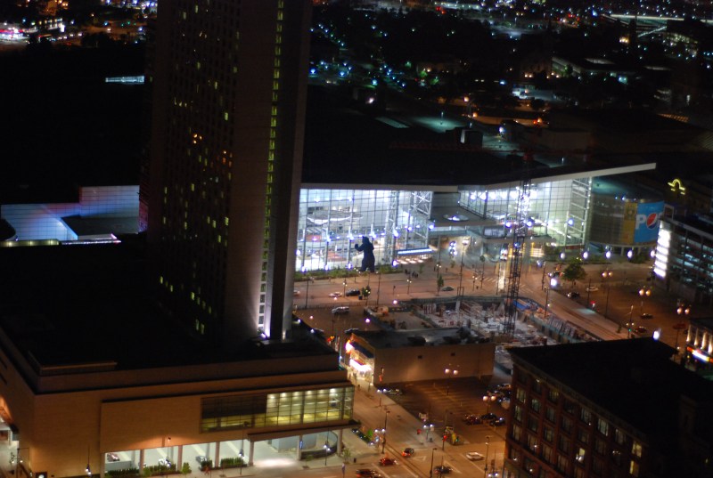 denver, colorado, convention, center, bear statue,